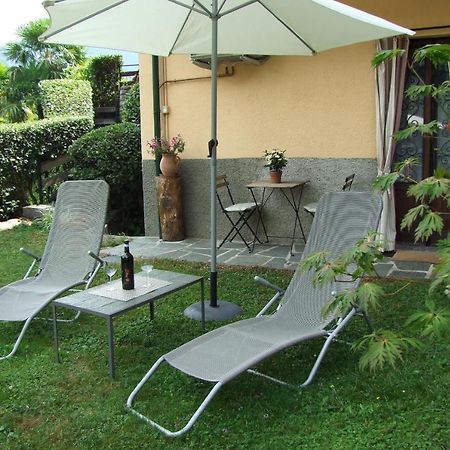 Monolocali In Casa Con Giardino Bellagio Apartment Bagian luar foto