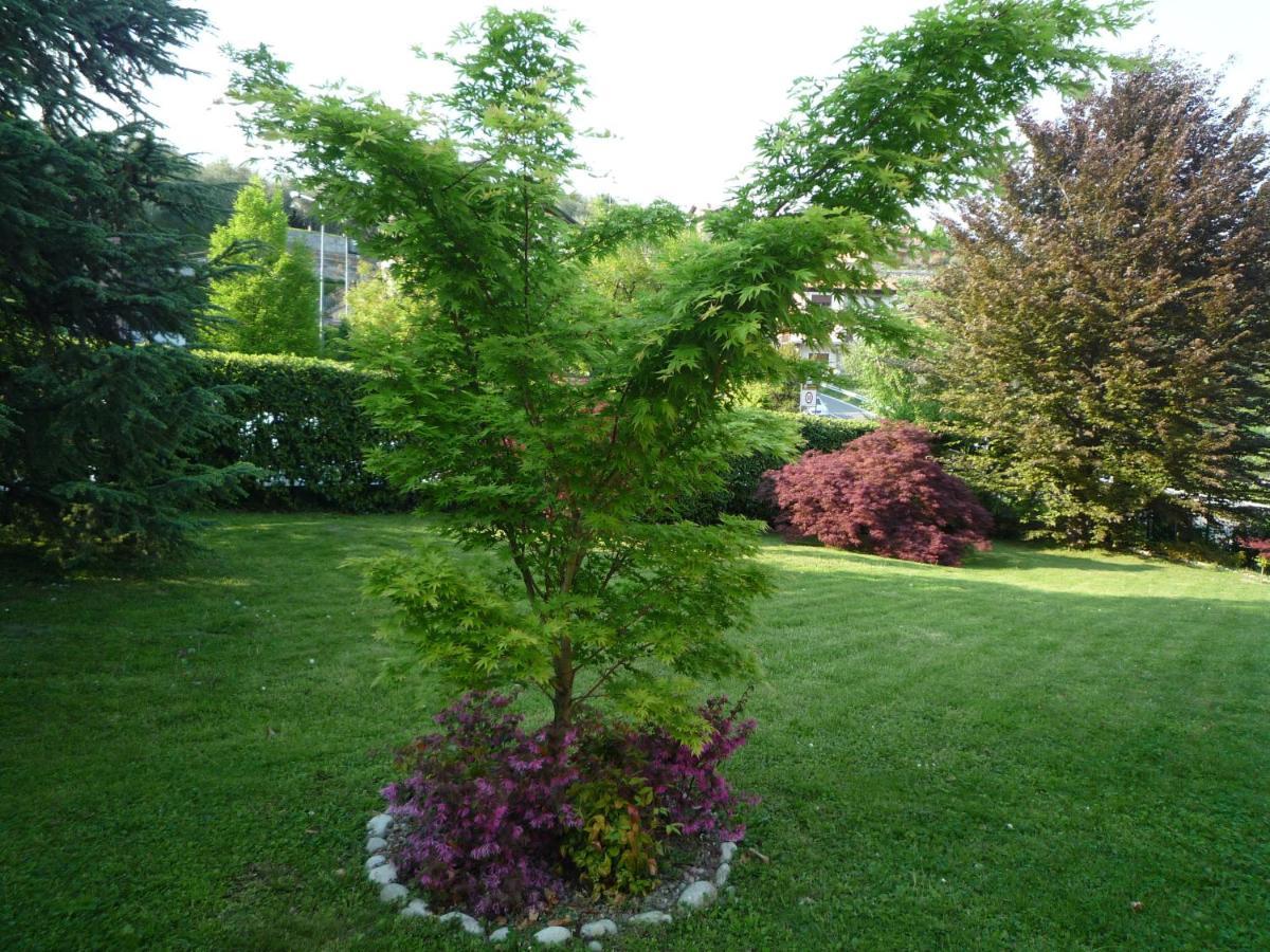 Monolocali In Casa Con Giardino Bellagio Apartment Bagian luar foto
