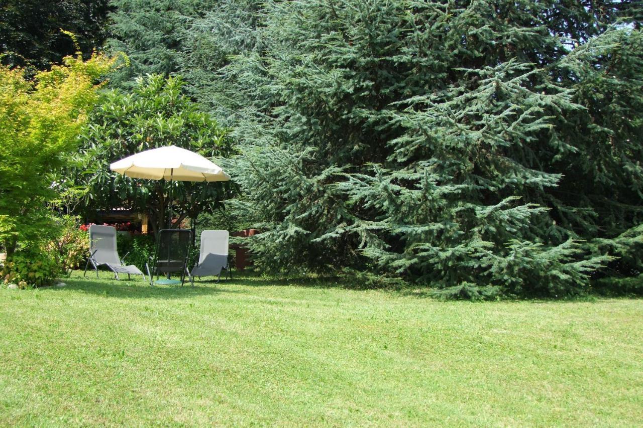 Monolocali In Casa Con Giardino Bellagio Apartment Bagian luar foto